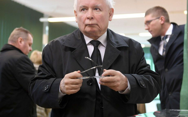 Jarosław Kaczyński rozważa, jakie kroki powinno podjąć jego ugrupowanie po wyborach