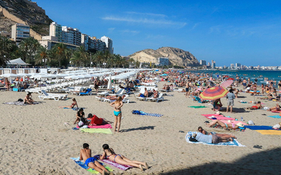 Najtaniej Brytyjczycy spędzą wakacje w Hiszpanii