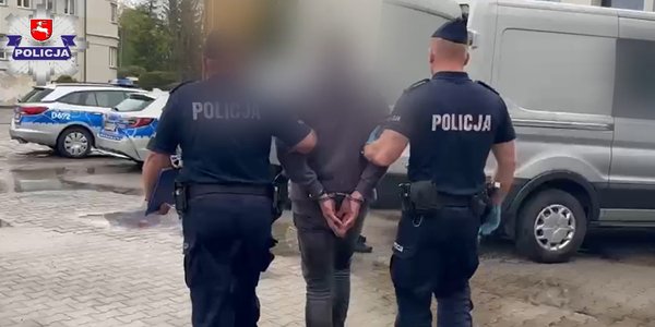 Adwokat od „trumny na kółkach” za kratami. Odnalazł się pod granicą z Ukrainą