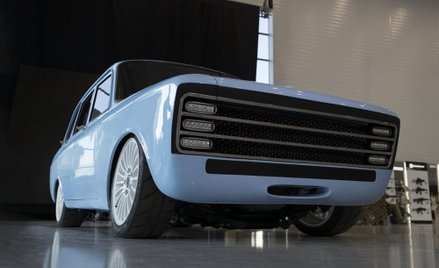 Kałasznikow zbudował samochód elektryczny. Chce konkurować z Teslą