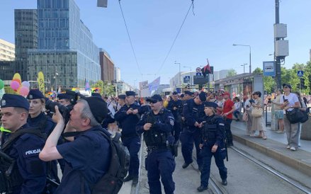 Na miejsce incydentu skierowano duże siły policyjne