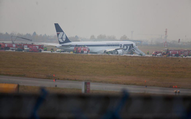 Awaryjne lądowanie beoinga 767 odbyło się 1 listopada 2011 roku