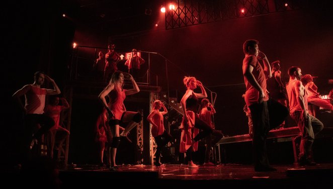 Dzięki otwartości twórców „Metro” stało się początkiem wielkiej kariery dla licznych debiutantów