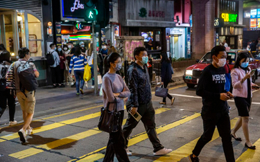 Hongkong zakazuje turystyki i myśli nad prohibicją w barach