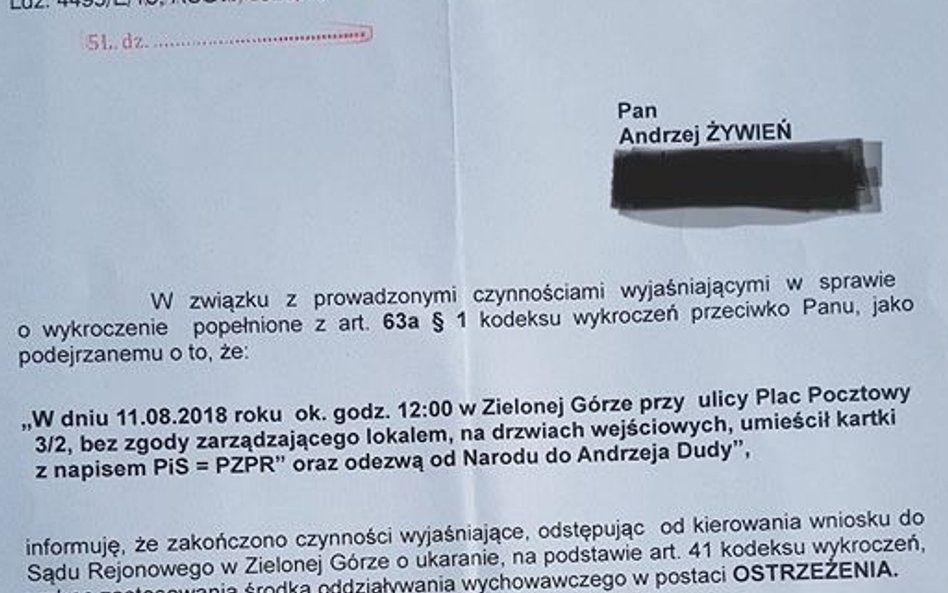 Bez kary za naklejkę "PiS=PZPR"