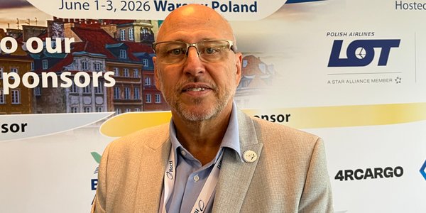 Latem może brakować paliwa do samolotów