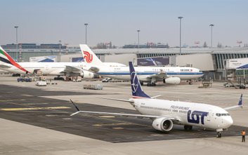 W minionym miesiącu w stołecznym porcie wykonano 18.146 pasażerskich operacji lotniczych