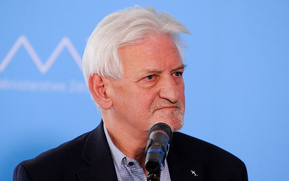 Prof. Horban: Może trzeba wprowadzić obowiązek szczepień