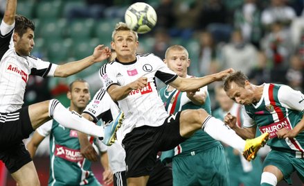 Jakub Rzeźniczak (w środku) strzelił dla Legii zwycięskiego gola w meczu ze Śląskiem (2:1). Fot. Pio