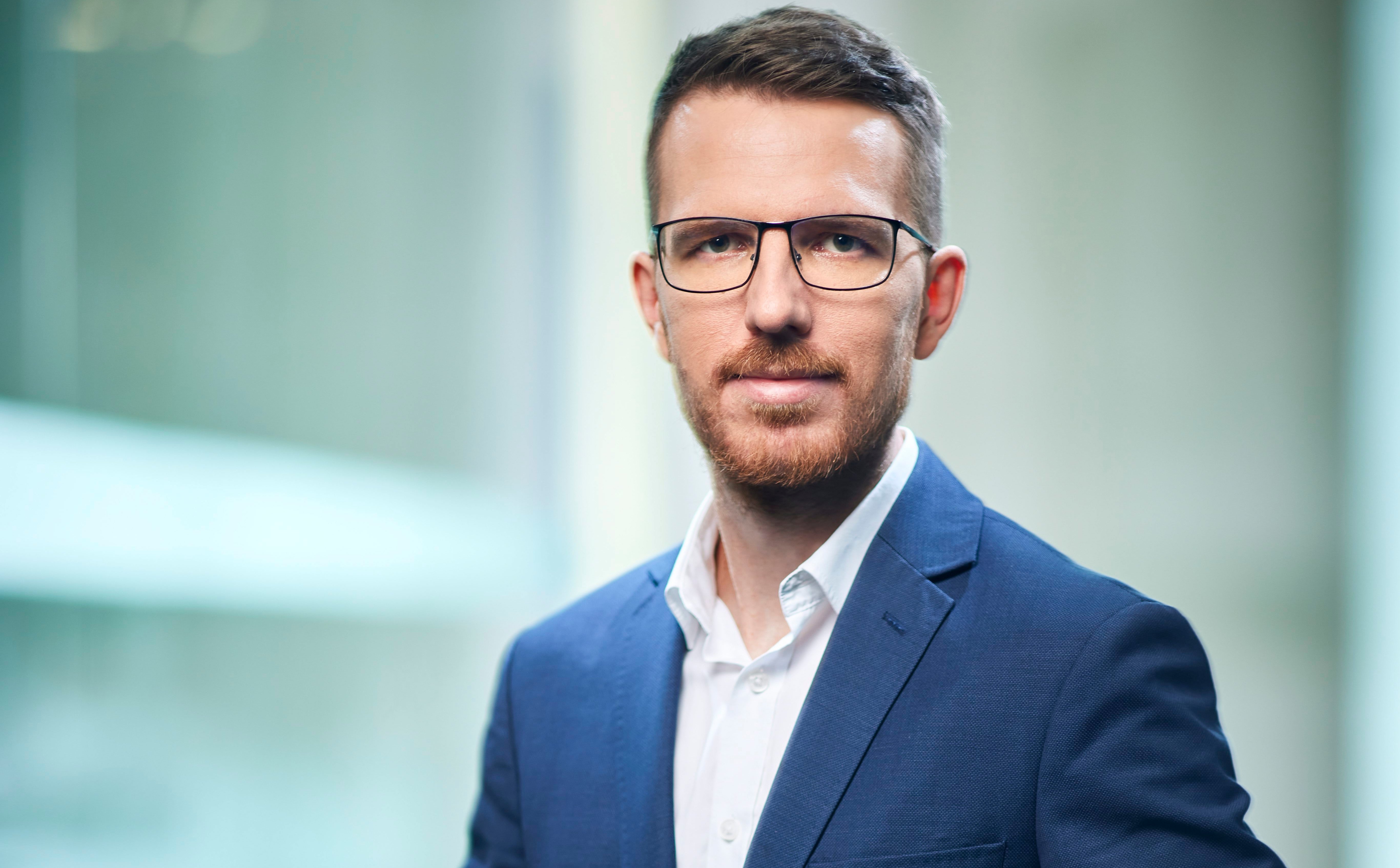 W obecnym otoczeniu warto stawiać na mniejsze spółki