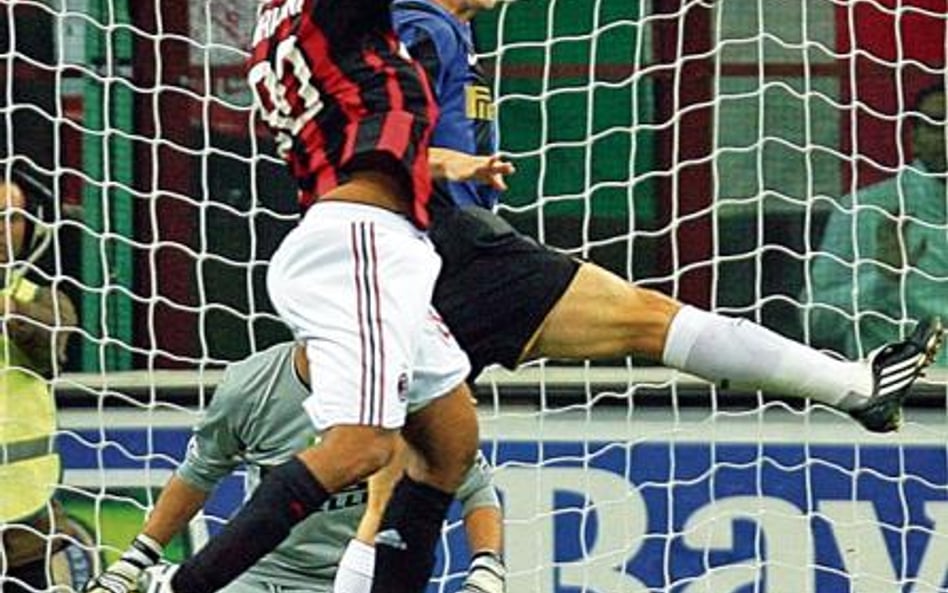 Ronaldinho zdobywa jedyną bramkę meczu Milan – Inter