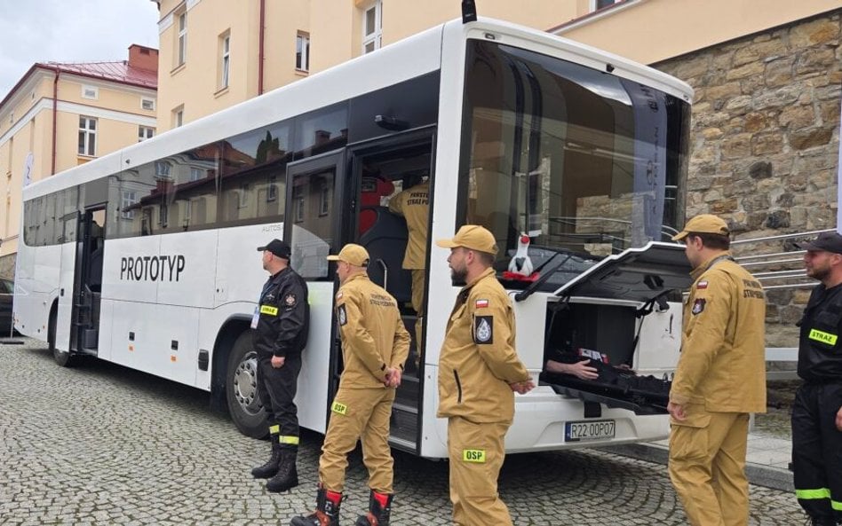 Autobus na niespokojne czasy
