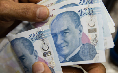 Lira turecka bije kolejne rekordy słabości