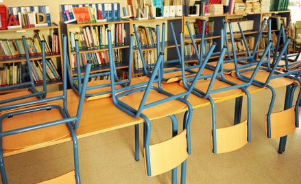 Miasta chcą zamknąć szkoły