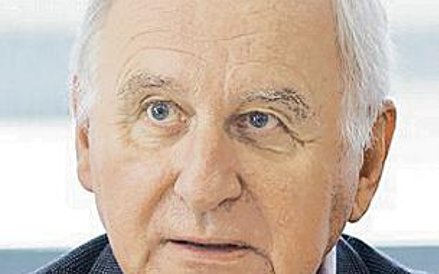 prof. Piotr Płoszajski, kierownik Katedry Teorii Zarządzania, Szkoła Główna Handlowa: - Jako kraj mu