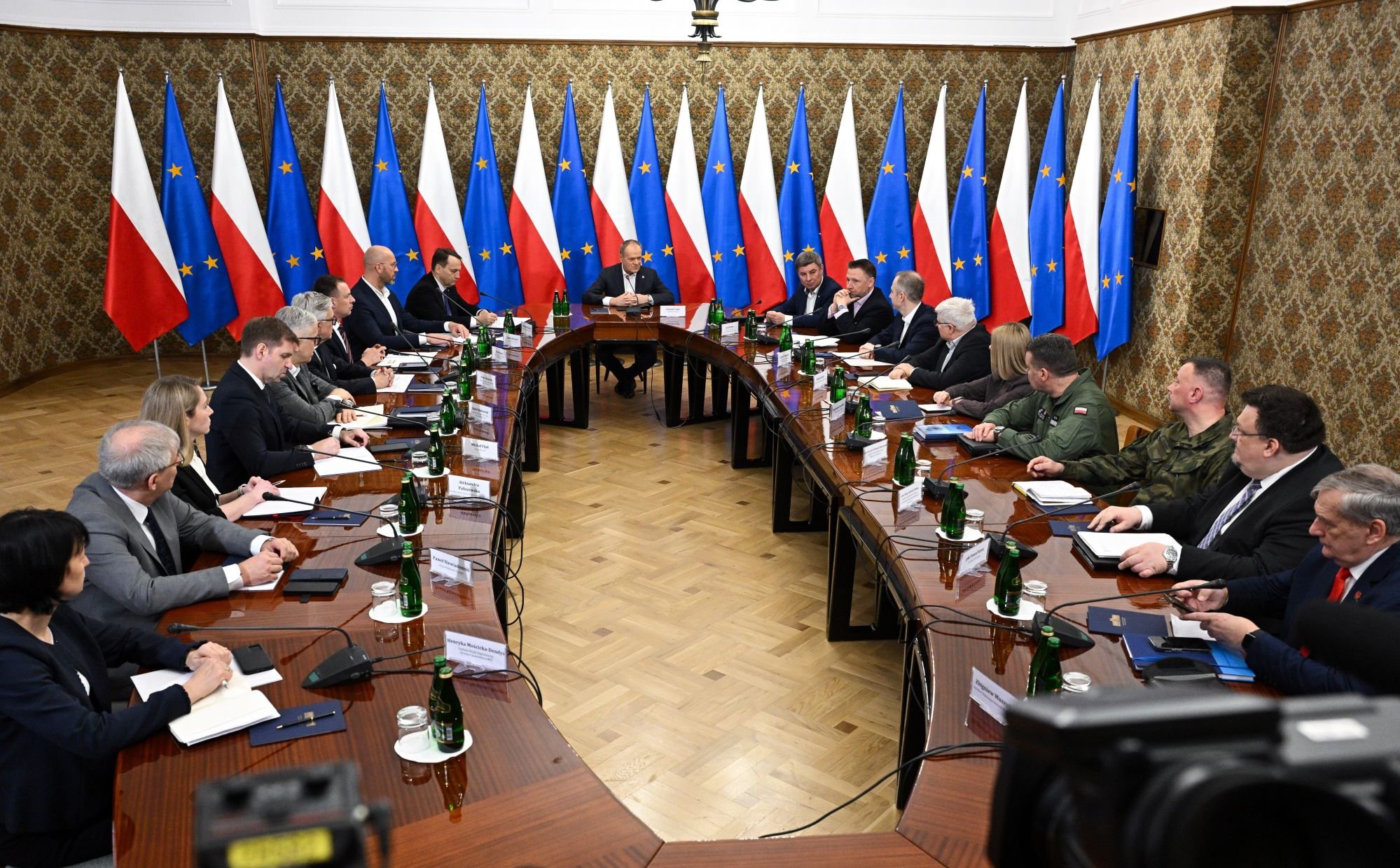 Rząd: Trudna sytuacja Polaków w Katarze. Będzie ewakuacja przez Arabię Saudyjską