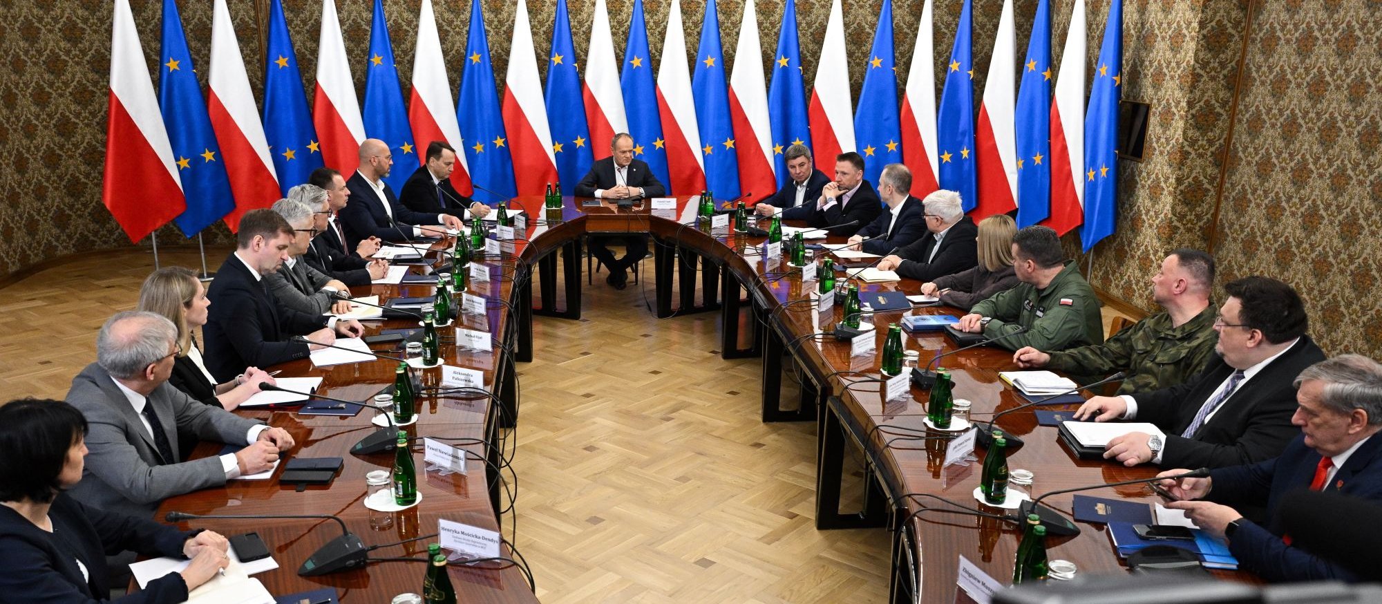 Rząd: Trudna sytuacja Polaków w Katarze. Będzie ewakuacja przez Arabię Saudyjską