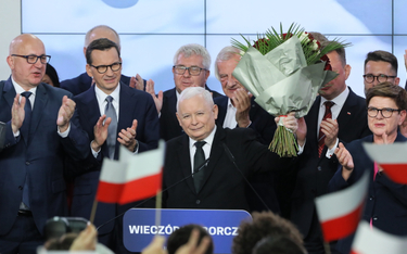 Prezes PiS Jarosław Kaczyński, europoseł PiS Beata Szydło, oraz premier Mateusz Morawiecki podczas w
