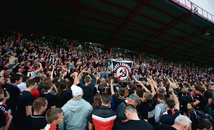 Kibice Polonii Warszawa (po meczu z Piastem Gliwice w 2013 r.) nie kryją swoich poglądów