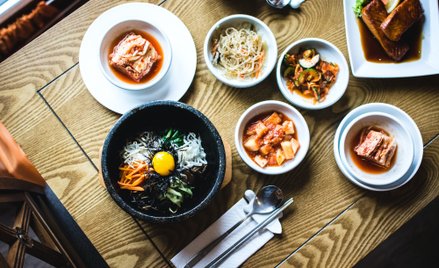 Czemu świat uwiebia kuchnię koreańską? Zaczęło się od k-popu