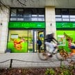 Inwestor chcący przejąć Grupę Żabka powinien zaoferować giełdowym inwestorom premię za przejęcie kon