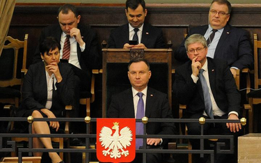 W Sejmie, na wniosek prezydenta Dudy, zwołano specjalne posiedzenia nt. koronawirusa