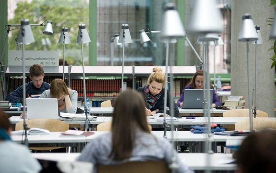 Firma sfinansuje edukację złego studenta