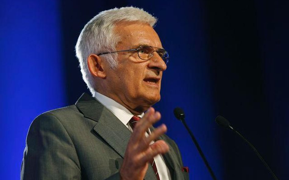 Przewodniczący Parlamentu Europejskiego Jerzy Buzek