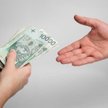 Lubelska policja poszukuje właściciela pliku banknotów znalezionych na terenie gminy Wólka.