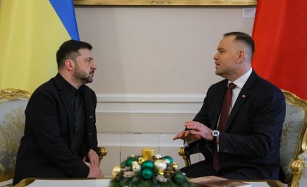 Prezydent Ukrainy Wołodymyr Zełenski oraz prezydent Polski Karol Nawrocki podczas spotkania w Pałacu