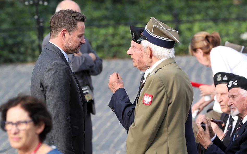 Uroczystości przed pomnikiem Powstania Warszawskiego. "Pielęgnujcie wolność i niepodległość"