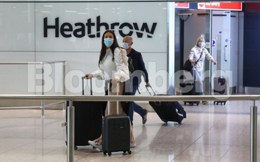 Pandemia: Pierwsze brytyjskie lotnisko będzie testować pasażerów