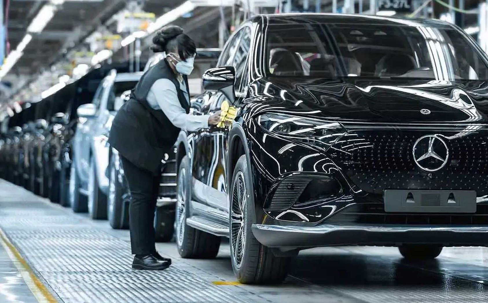 Mercedes przenosi produkcję swojego największego hitu do USA