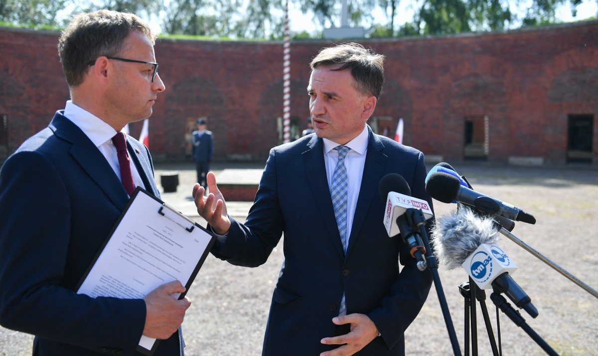 Czy immunitet posła chroni także jego mieszkanie? Sądy od lat mają stanowisko