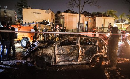 Zniszczenia po irańskim ostrzale rakietowym Dimony. W pobliżu miasta, na pustyni Negew, znajduje się