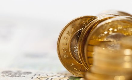Burza po decyzji rządu o przekształceniu OFE w IKE
