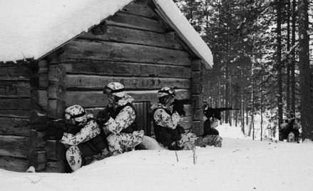 Finlandia utrzymuje 35-tysięczną armię zawodową, ale ma też ciągle doskonalony system poboru rezerwi