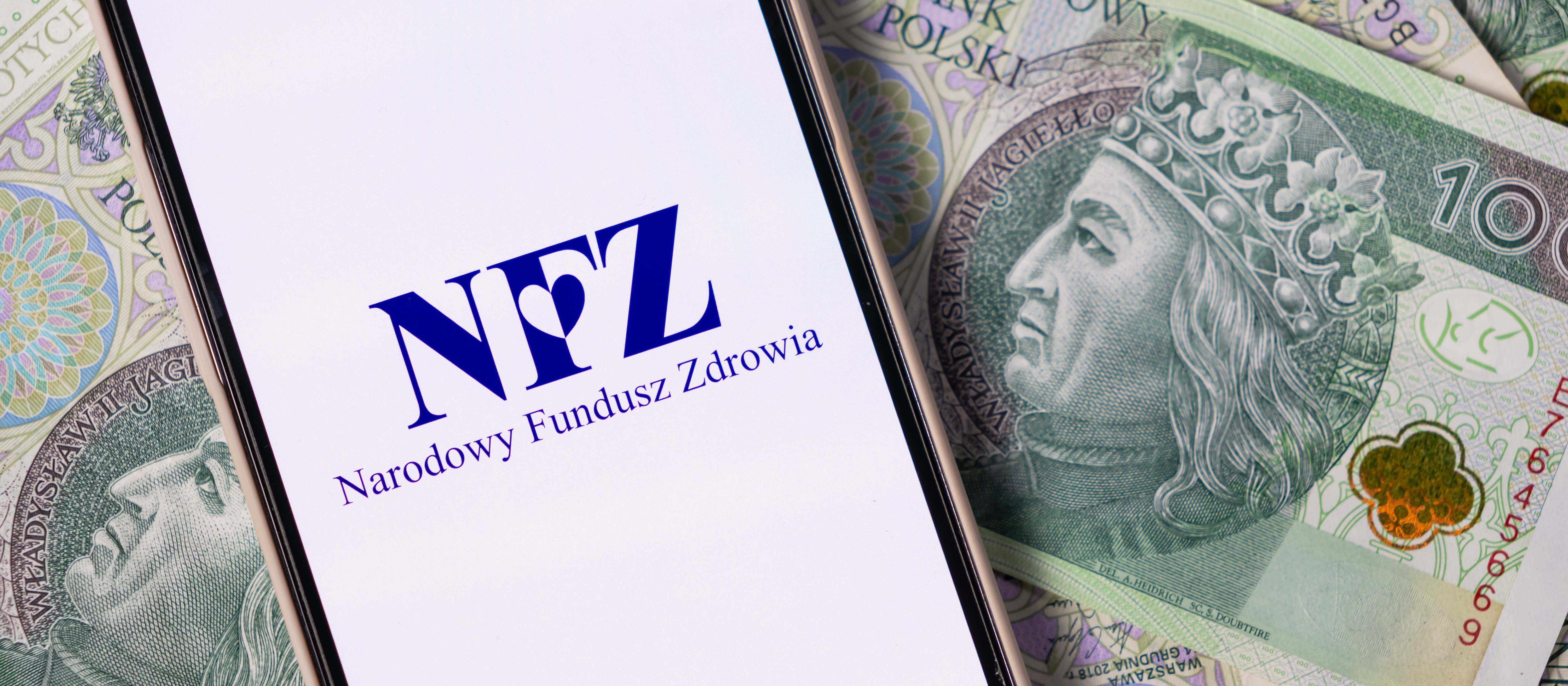 Koniec darmowej opieki medycznej na NFZ bez uiszczenia 17 tys. zł. Fundusz odpowiada