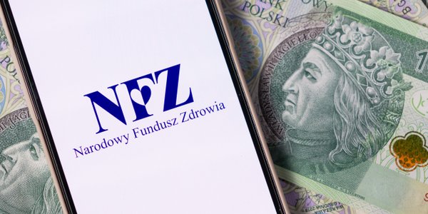 Koniec darmowej opieki medycznej na NFZ bez uiszczenia 17 tys. zł. Fundusz odpowiada