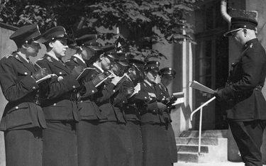 W II RP policjantki nie zajmowały się tylko sprawami obyczajowymi: na zdjęciu funkcjonariuszki Centr