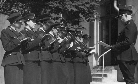 W II RP policjantki nie zajmowały się tylko sprawami obyczajowymi: na zdjęciu funkcjonariuszki Centr