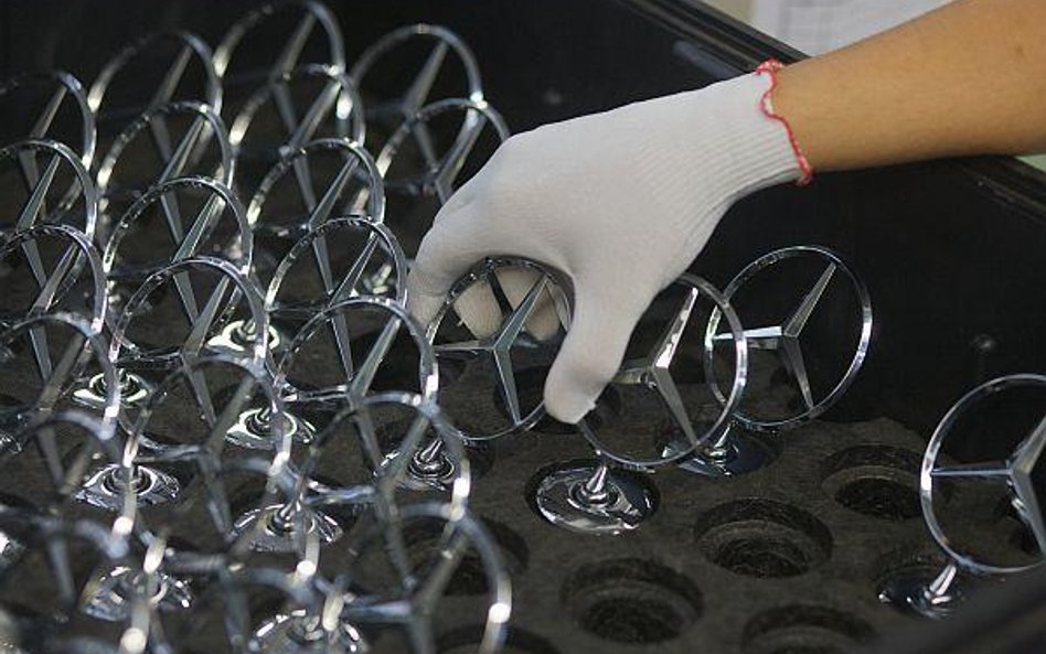 Mercedes jest warty zaledwie połowę BMW