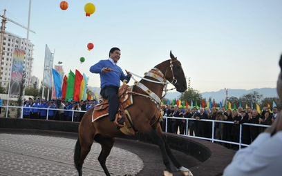 Prezydent Turkmenistanu w kwietniu 2013 roku zdobył pierwsze miejsce i główną nagrodę 11 milionów do