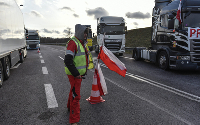 Trwające od tygodni blokady polskich transportowców zdestabilizowały ruch towarowy na granicy polsko