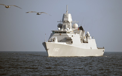 Okręt dowodzenia SNMG1, fregata Hr.Ms. De Zeven Provinciën.