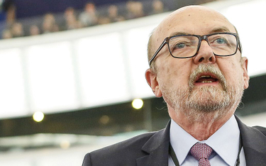 Opozycja oburzona słowami Legutki. "PE służy interesom jednej orientacji politycznej"