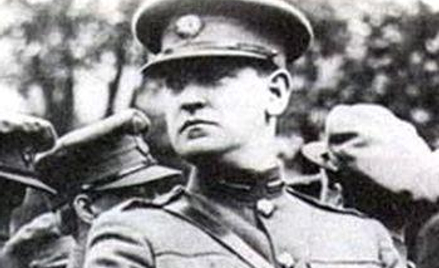 Michael Collins. Terrorysta, bohater, czy zdrajca?