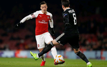 Pomocnik Arsenalu Mesut Özil to chyba najbardziej znana ofiara uzależnienia od gry stworzonej przez 