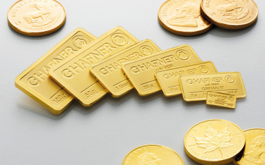Złote sztabki i monety to dwie rekomendowane przez specjalistów formy lokowania w złoto