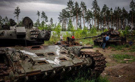Zniszczone rosyjskie czołgi pod Kijowem